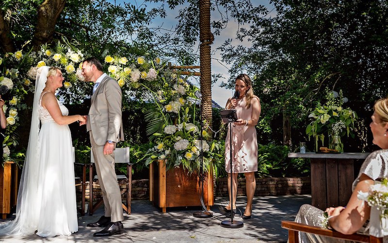 Muziek na het jawoord tijdens trouwceremonie Luizter