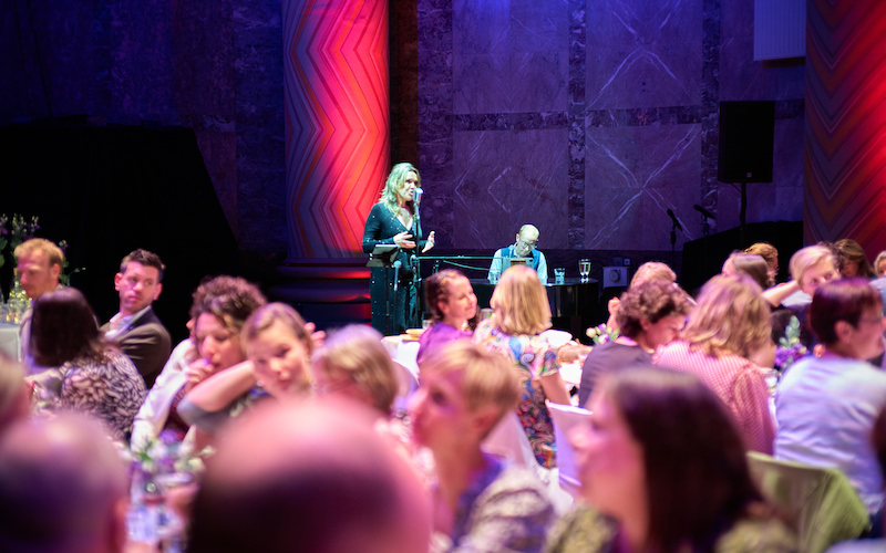 Bijzondere openingsact congres symposium spreker Luizter