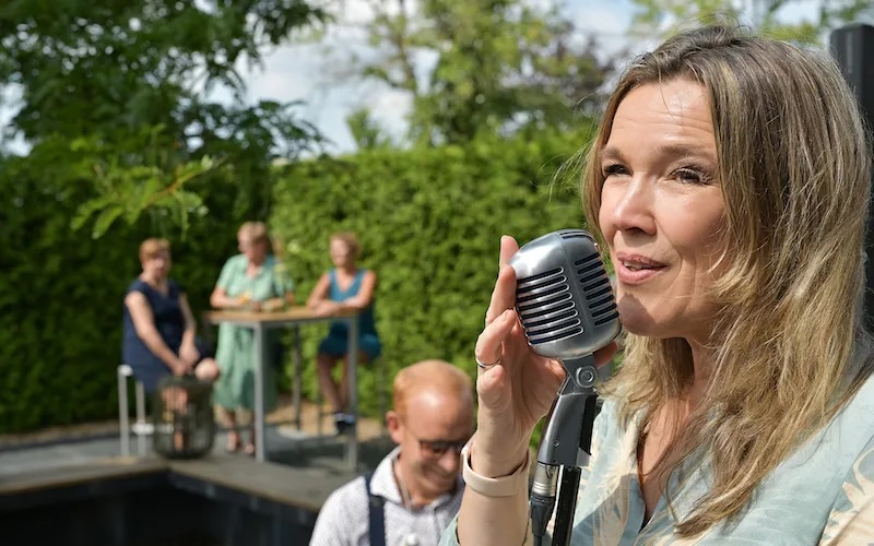 Muziek begrafenis vader uitvaart zangeres| Luizter