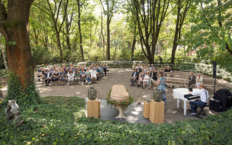Uitvaart in het bos met Luizter muziek en verhaal